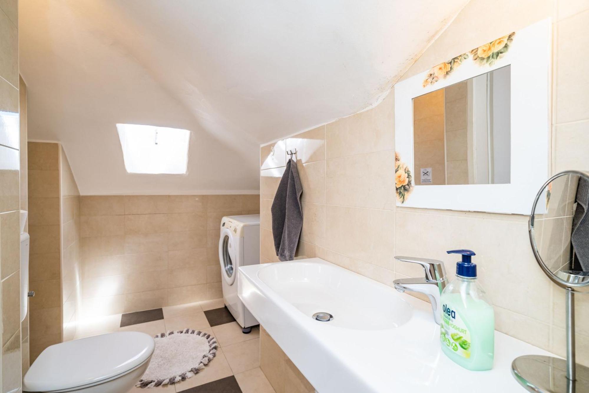 Rooms Nina ドゥブロブニク 部屋 写真