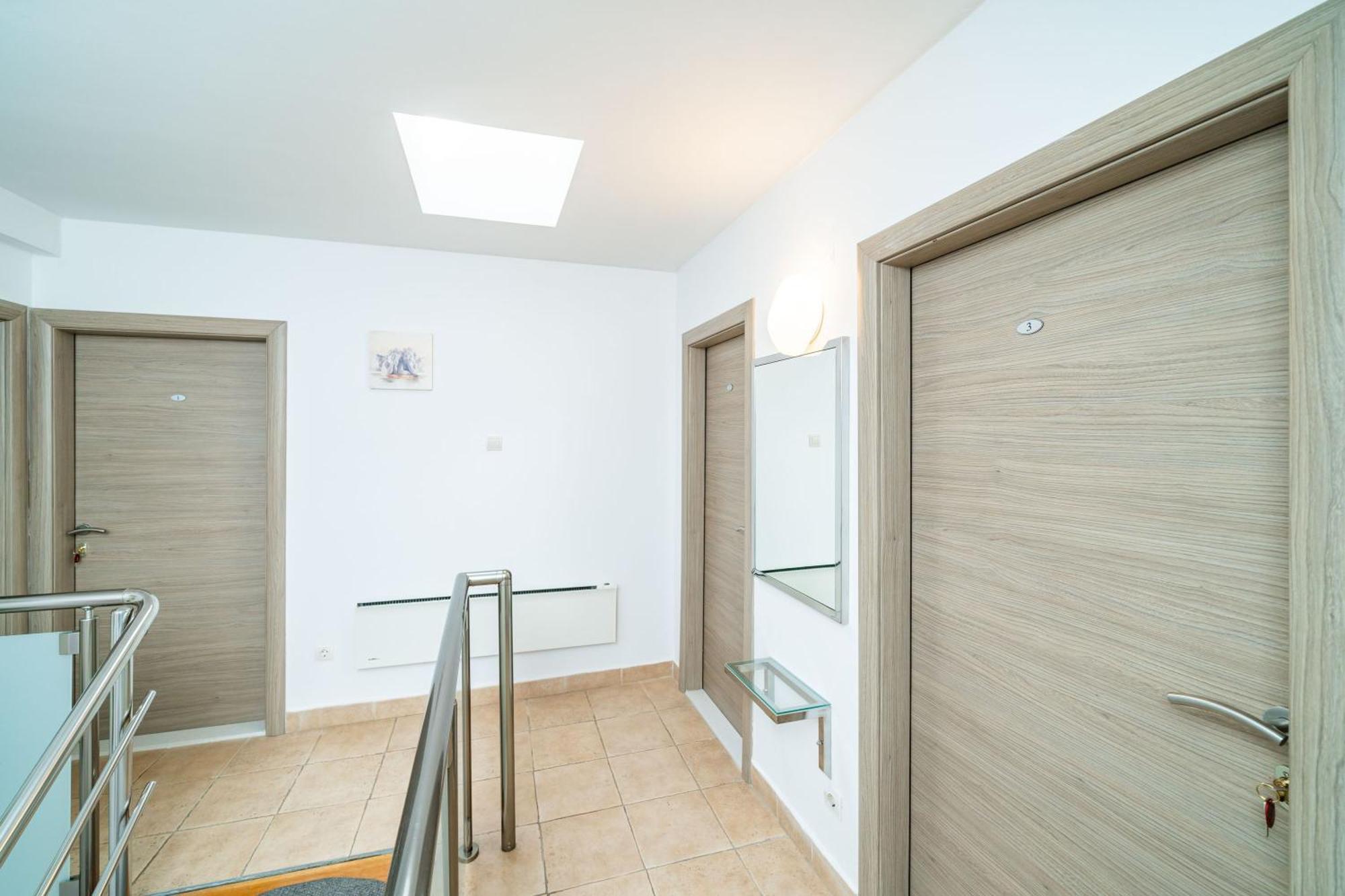 Rooms Nina ドゥブロブニク 部屋 写真